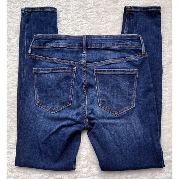 Old Navy Mid-Rise Rockstar Super-Skinny Distressed Jeans in Dark Worn, Size 6 - Picture 14 of 16